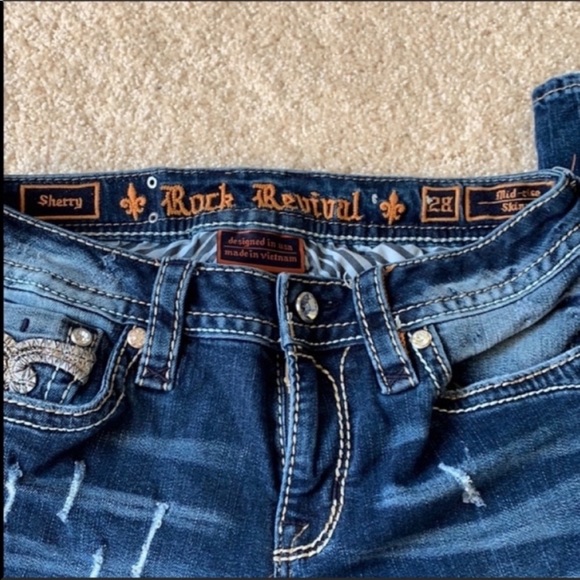 Rock Revival Jeans - Picture 4 of 8